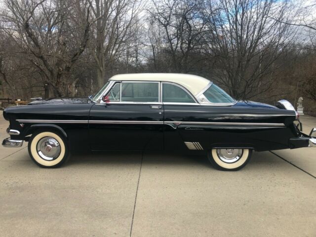 Ford Crestline 1954 image number 16