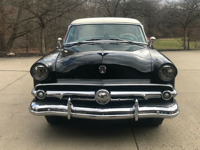 Ford Crestline 1954 image number 41
