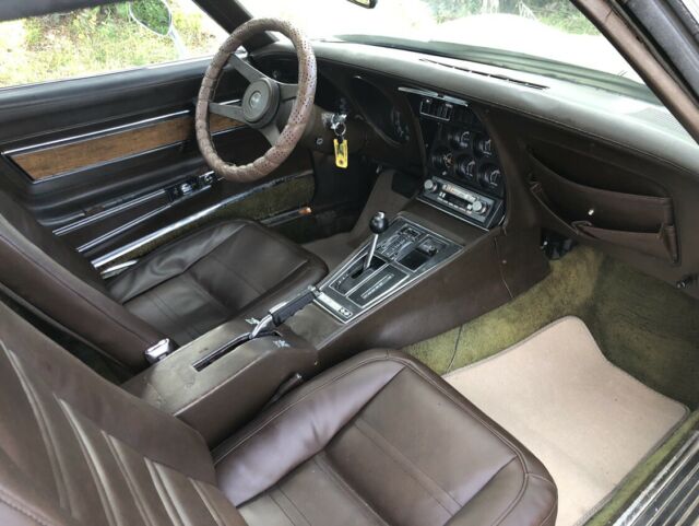 Chevrolet Corvette 1976 image number 15