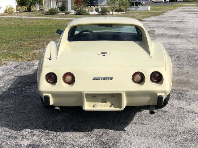 Chevrolet Corvette 1976 image number 8