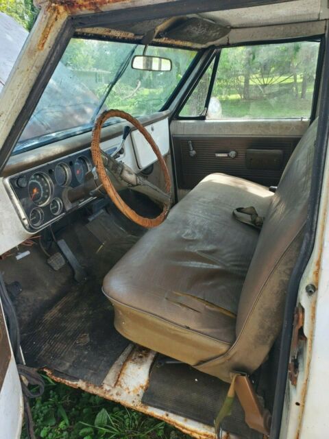Chevrolet Suburban 1969 image number 24