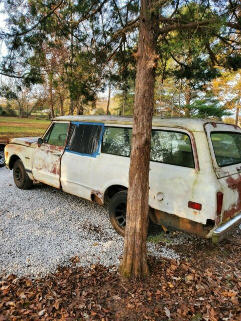Chevrolet Suburban 1969 image number 8