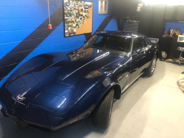Chevrolet Corvette 1977 image number 13