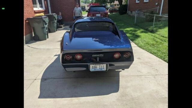 Chevrolet Corvette 1977 image number 3