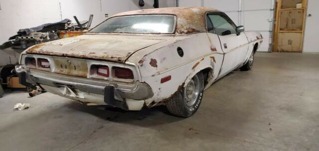 Dodge Challenger 1973 image number 1