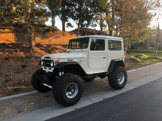 Toyota Land Cruiser 1975 image number 22