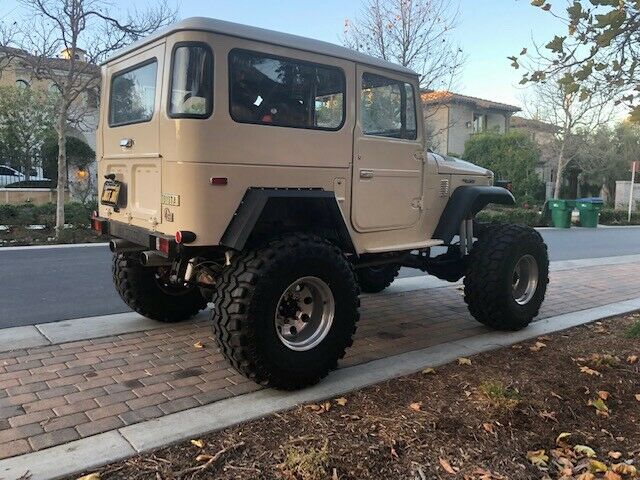Toyota Land Cruiser 1975 image number 24