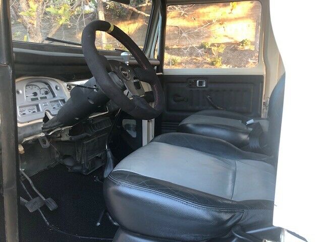 Toyota Land Cruiser 1975 image number 6