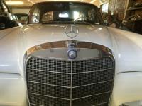 1965 Mercedes-Benz 220 SE